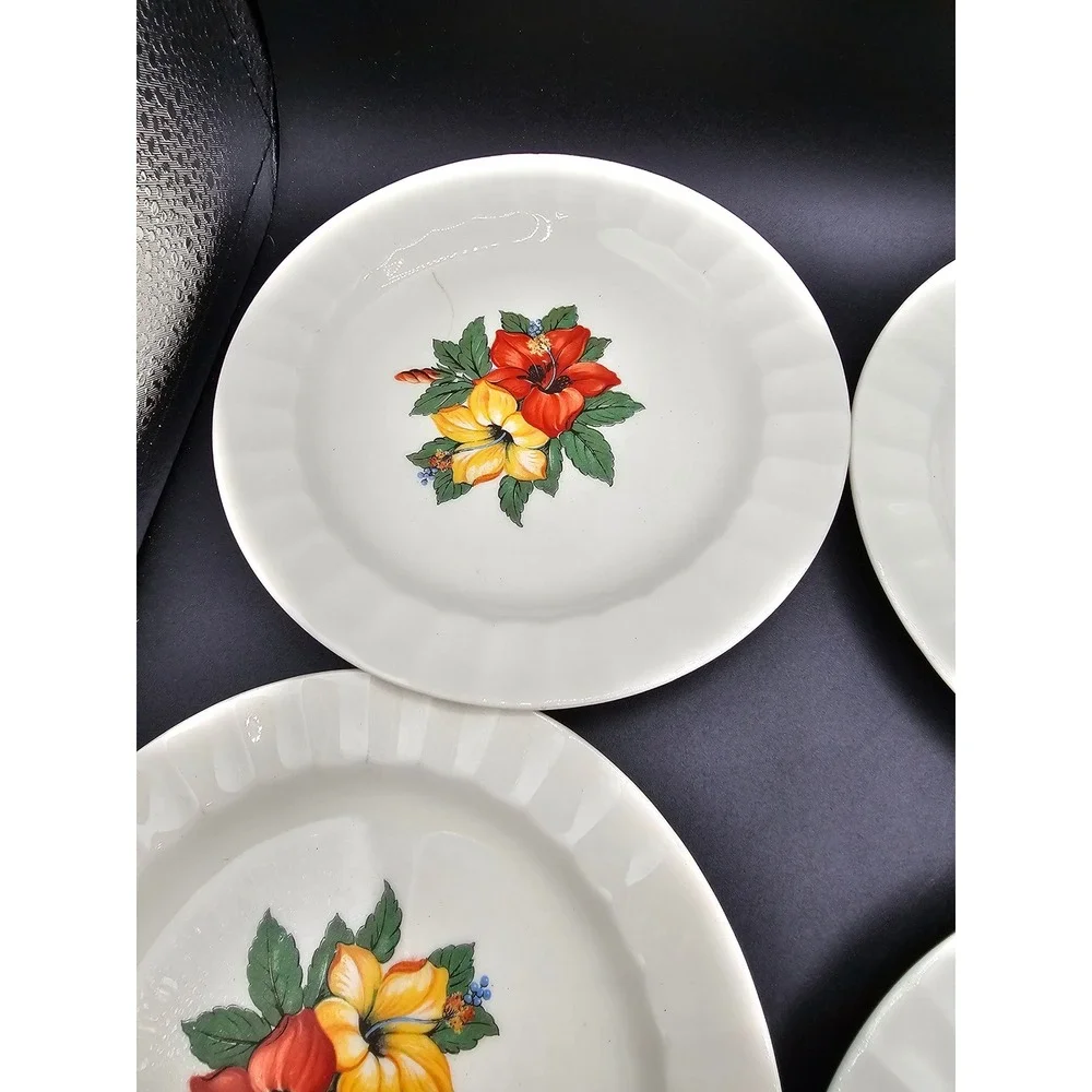 Vintage Cronin China Hibiscus Dessert Plates Set of 8 Red Yellow Floral 6.25in